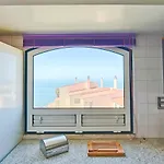 Sea Front Family * Parede