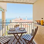 Sea Front Family Apartment