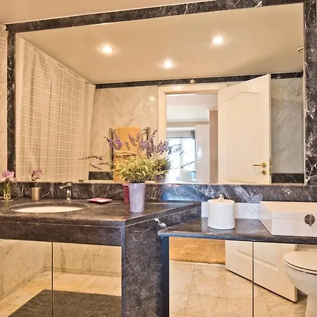 Sea Front Family * Parede